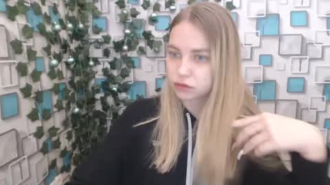Snapshot of klerkarina chatting on 01-04-25, 05:58 klerkarina online show from 01-04-25, 05:58