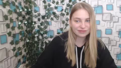 Snapshot of klerkarina chatting on 01-04-25, 09:10 klerkarina online show from 01-04-25, 09:10