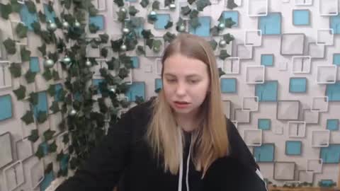 Snapshot of klerkarina chatting on 01-06-25, 05:19 klerkarina online show from 01-06-25, 05:19