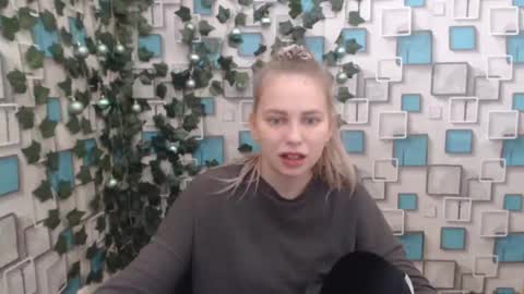 Snapshot of klerkarina chatting on 01-10-25, 04:54 klerkarina online show from 01-10-25, 04:54