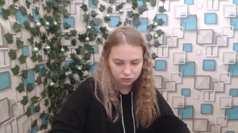 Snapshot of klerkarina chatting on 01-11-25, 05:41 klerkarina online show from 01-11-25, 05:41