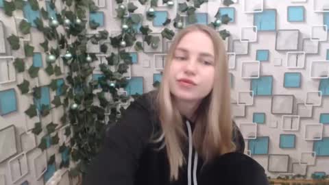 Snapshot of klerkarina chatting on 01-17-25, 05:42 klerkarina online show from 01-17-25, 05:42