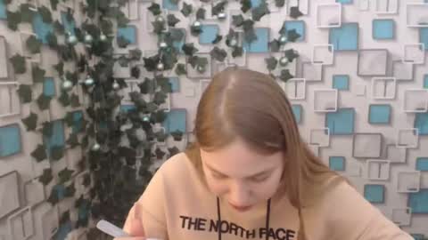 Snapshot of klerkarina chatting on 01-18-25, 09:13 klerkarina online show from 01-18-25, 09:13