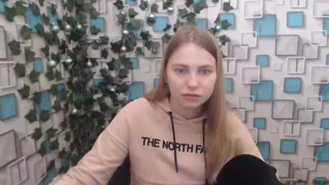 Snapshot of klerkarina chatting on 01-21-25, 06:33 klerkarina online show from 01-21-25, 06:33