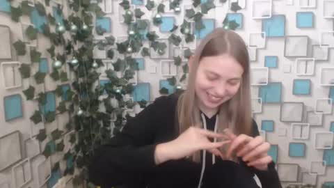 Snapshot of klerkarina chatting on 02-06-25, 06:40 klerkarina online show from 02-06-25, 06:40