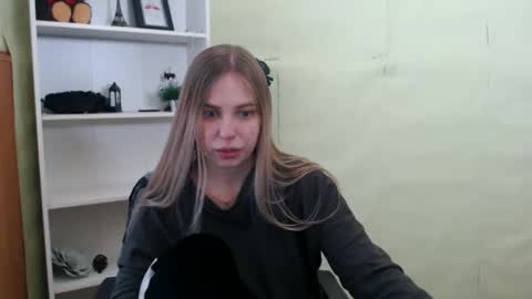 Snapshot of klerkarina chatting on 02-12-25, 12:01 klerkarina online show from 02-12-25, 12:01