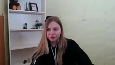 Snapshot of klerkarina chatting on 02-14-25, 06:34 klerkarina online show from 02-14-25, 06:34