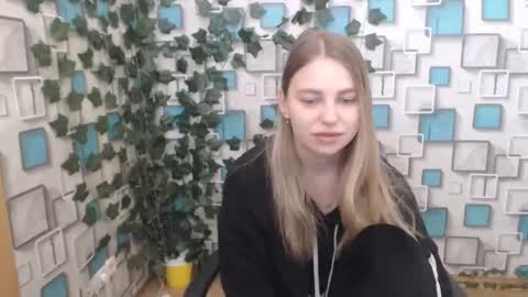 Snapshot of klerkarina chatting on 02-20-25, 05:44 klerkarina online show from 02-20-25, 05:44