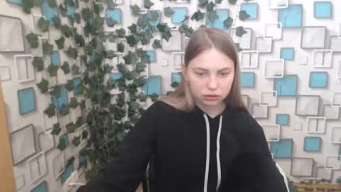 Snapshot of klerkarina chatting on 03-04-25, 10:35 klerkarina online show from 03-04-25, 10:35