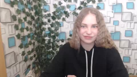 Snapshot of klerkarina chatting on 03-06-25, 08:52 klerkarina online show from 03-06-25, 08:52