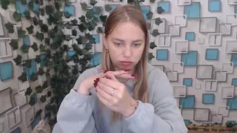 Snapshot of klerkarina chatting on 10-06-25, 05:05 klerkarina online show from 10-06-25, 05:05
