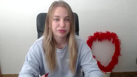 Snapshot of klerkarina chatting on 10-19-25, 04:46 klerkarina online show from 10-19-25, 04:46