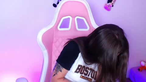 Kloe online show from 01-25-25, 08:21