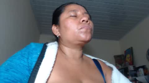 Kloe online show from 10-12-25, 08:35