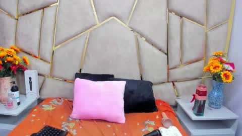 Snapshot of kloe_candy1 chatting on 09-10-25, 04:34 kloe online show from 09-10-25, 04:34