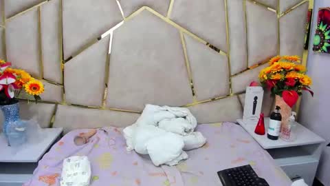 Snapshot of kloe_candy1 chatting on 10-26-25, 05:46 kloe online show from 10-26-25, 05:46