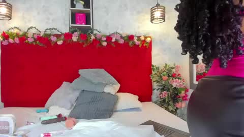 Snapshot of kloeh_star chatting on 05-11-26, 08:17 Kloeh online show from 05-11-26, 08:17