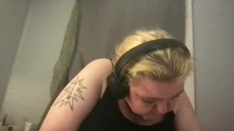 Snapshot of kmarie1196 chatting on 07-14-26, 03:33 kmarie1196 online show from 07-14-26, 03:33