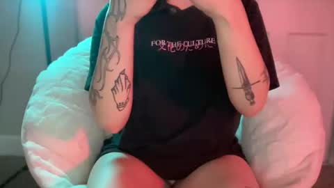 Snapshot of knextdoor chatting on 01-15-26, 09:07 knextdoor online show from 01-15-26, 09:07