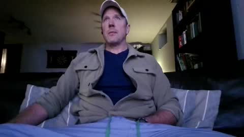 Knight3975 online show from 04-06-26, 05:19