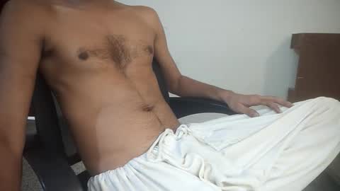 Snapshot of knightrider5566 chatting on 10-17-25, 06:27 Harry online show from 10-17-25, 06:27