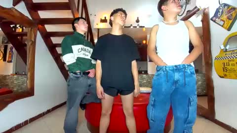 Snapshot of kobayaske chatting on 02-02-25, 12:09 kobayaske online show from 02-02-25, 12:09