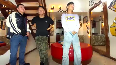 Snapshot of kobayaske chatting on 02-05-25, 12:10 kobayaske online show from 02-05-25, 12:10