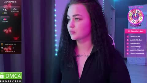 Mia online show from 02-10-25, 01:57