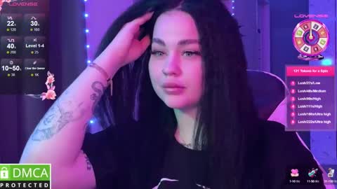 Mia online show from 03-11-25, 11:48