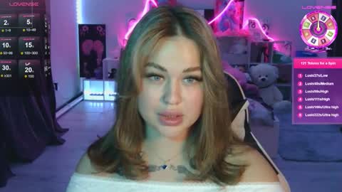 Mia online show from 10-24-25, 06:37