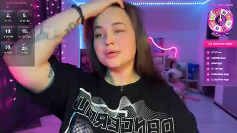 Mia online show from 12-19-25, 08:27