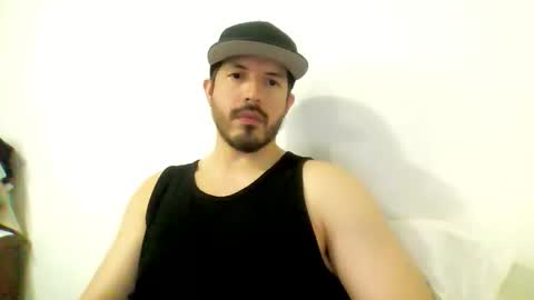 kolombianox online show from 10-31-25, 05:52