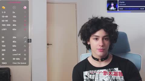 Snapshot of koneko_nya chatting on 10-10-25, 08:08 Riley online show from 10-10-25, 08:08