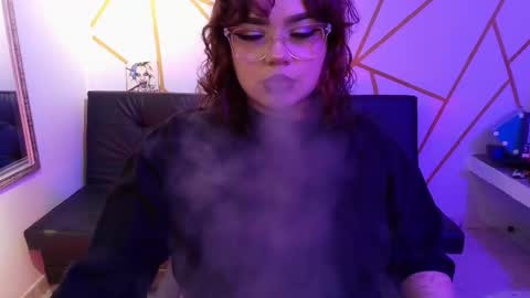 Snapshot of koning_moretti chatting on 10-14-25, 03:40 camila online show from 10-14-25, 03:40