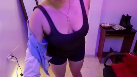 camila online show from 02-25-26, 04:00