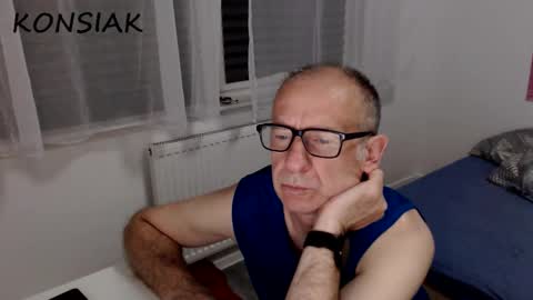 Komsiak online show from 09-18-25, 07:27