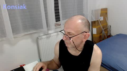 Komsiak online show from 03-27-26, 06:51