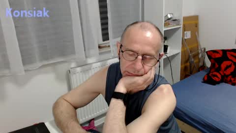 Komsiak online show from 04-18-26, 10:21