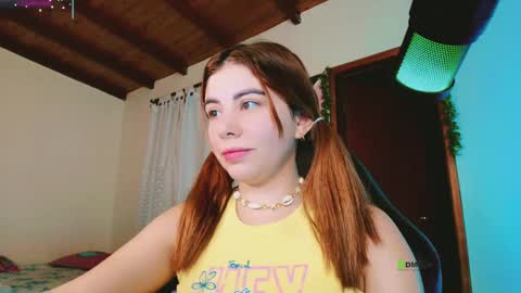 YINI online show from 10-11-25, 02:22