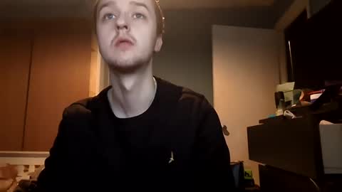 Snapshot of kookieskush chatting on 01-06-25, 11:29 Kookies online show from 01-06-25, 11:29