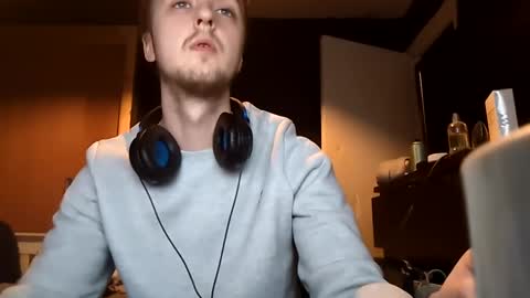 Snapshot of kookieskush chatting on 02-15-25, 01:49 Kookies online show from 02-15-25, 01:49