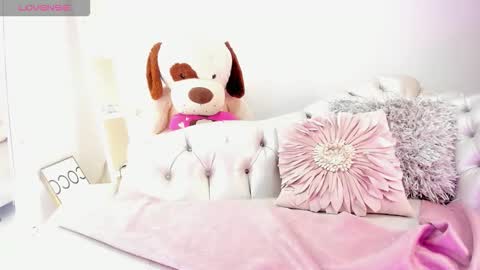 Koral Cuz online show from 02-19-26, 04:36