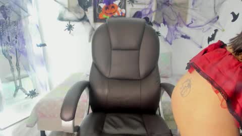 Koraline online show from 10-31-25, 09:05