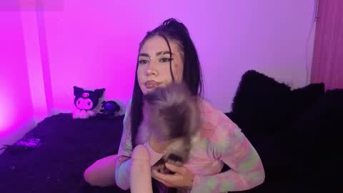 Snapshot of korolovaa chatting on 11-25-25, 11:38 korolova online show from 11-25-25, 11:38