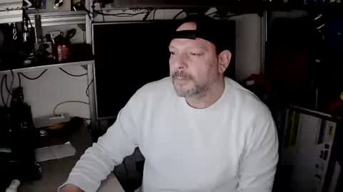 Kosta online show from 12-30-24, 05:44