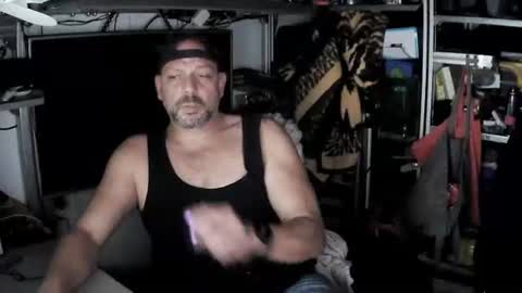 Kosta online show from 11-17-25, 05:52