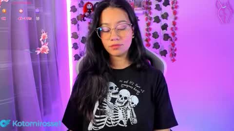 Snapshot of kotomi_rosse chatting on 10-19-25, 02:12 Kotomi online show from 10-19-25, 02:12