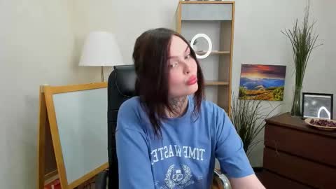 Ariel online show from 12-13-25, 07:53