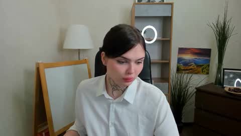 Ariel online show from 12-14-25, 03:28