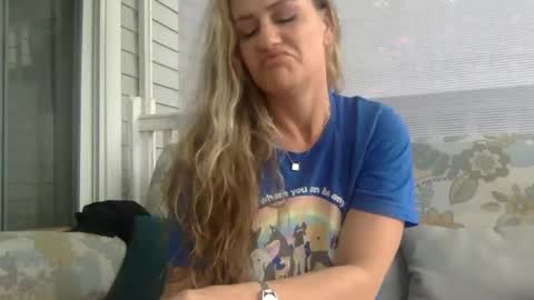 Snapshot of koyoteej chatting on 01-16-25, 01:58 koyoteej online show from 01-16-25, 01:58